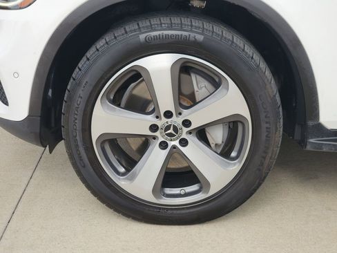 Used 2020 Mercedes-Benz GLC 300 image 10
