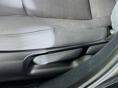 Used 2020 Toyota Corolla SE image 13