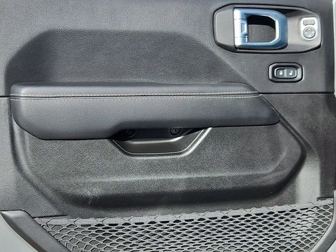 Used 2021 Jeep Wrangler Unlimited Sahara w/ Uconnect 4C Nav & Sound Group image 18