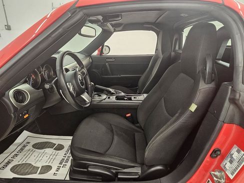 Used 2012 MAZDA MX-5 Miata Touring RWD image 18