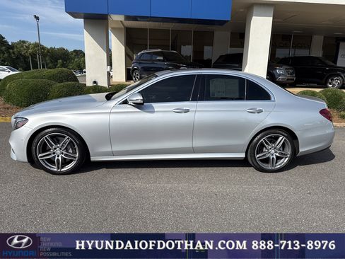 Used 2017 Mercedes-Benz E 300 image 2