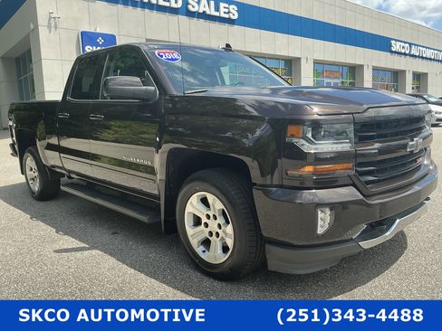 Used 2018 Chevrolet Silverado 1500 LT w/ All Star Edition image 7