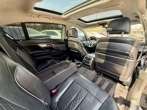 Used 2017 BMW 740i image 36