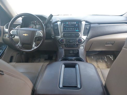 Used 2018 Chevrolet Tahoe LT w/ LT Signature Package AWD/4WD image 9