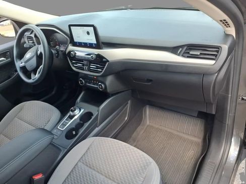 Used 2020 Ford Escape SE image 12