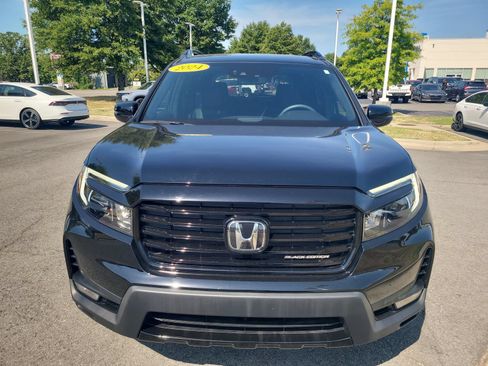 Certified 2024 Honda Passport Black Edition image 8