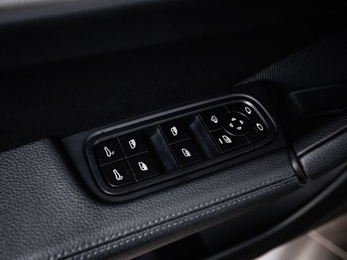 Certified 2026 Porsche Cayenne AWD/4WD image 22