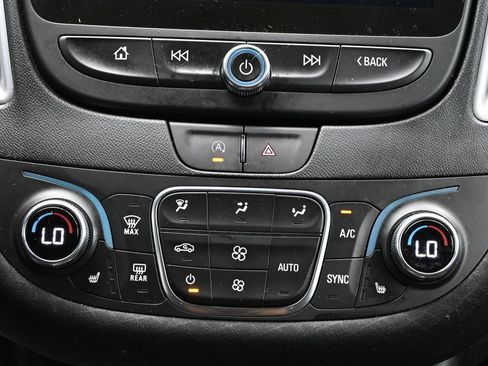 Used 2023 Chevrolet Malibu LT FWD image 18