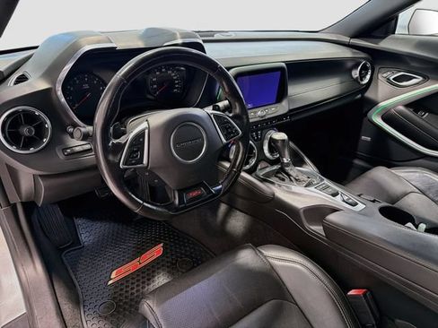Used 2019 Chevrolet Camaro SS RWD image 10