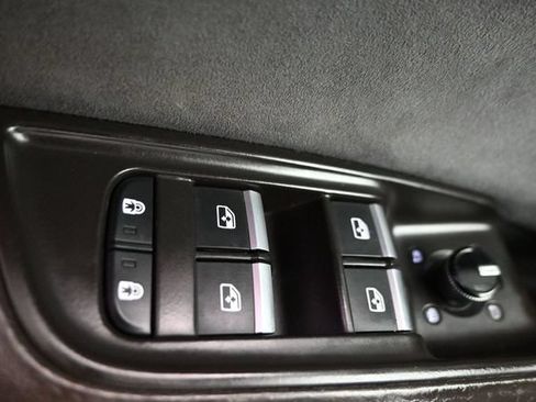 Used 2019 Audi Q8 Prestige AWD/4WD image 23