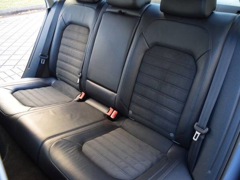 Used 2015 Volkswagen Passat TDI SEL Premium image 39