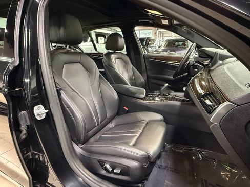 Used 2018 BMW 530e xDrive image 7