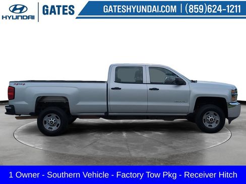 Used 2017 Chevrolet Silverado 2500 W/T AWD/4WD image 3