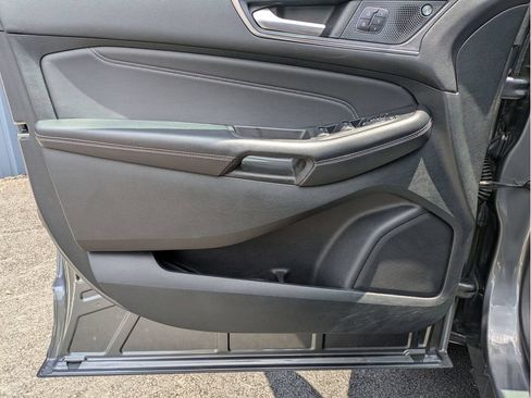 Certified 2024 Ford Edge Titanium AWD/4WD image 12
