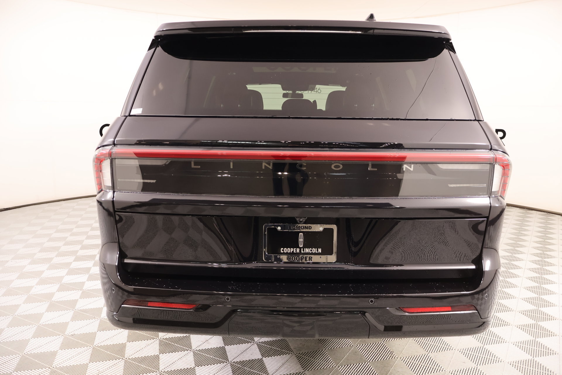 New 2026 Lincoln Navigator L Reserve AWD/4WD image 24