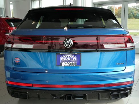 New 2025 Volkswagen Atlas Cross Sport SEL R-Line image 25