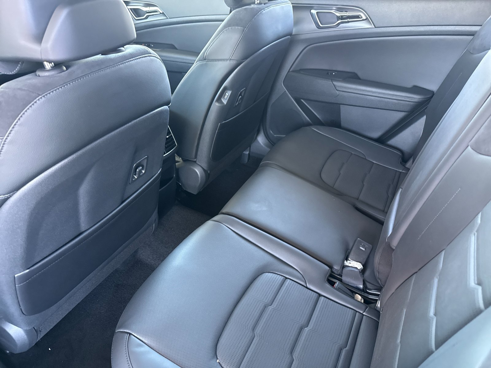 New 2026 Kia Sportage SX FWD image 12
