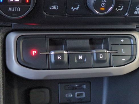 Used 2023 GMC Acadia Denali w/ Denali Ultimate Package AWD/4WD image 34