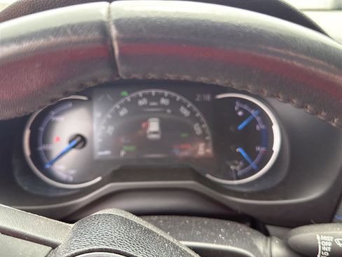 Used 2019 Toyota RAV4 XSE w/ Carpet Mat Package AWD/4WD image 3