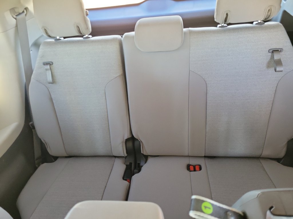 Used 2024 Toyota Sienna LE AWD/4WD image 10