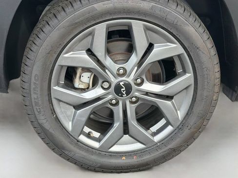 Used 2024 Kia Seltos LX AWD/4WD image 10