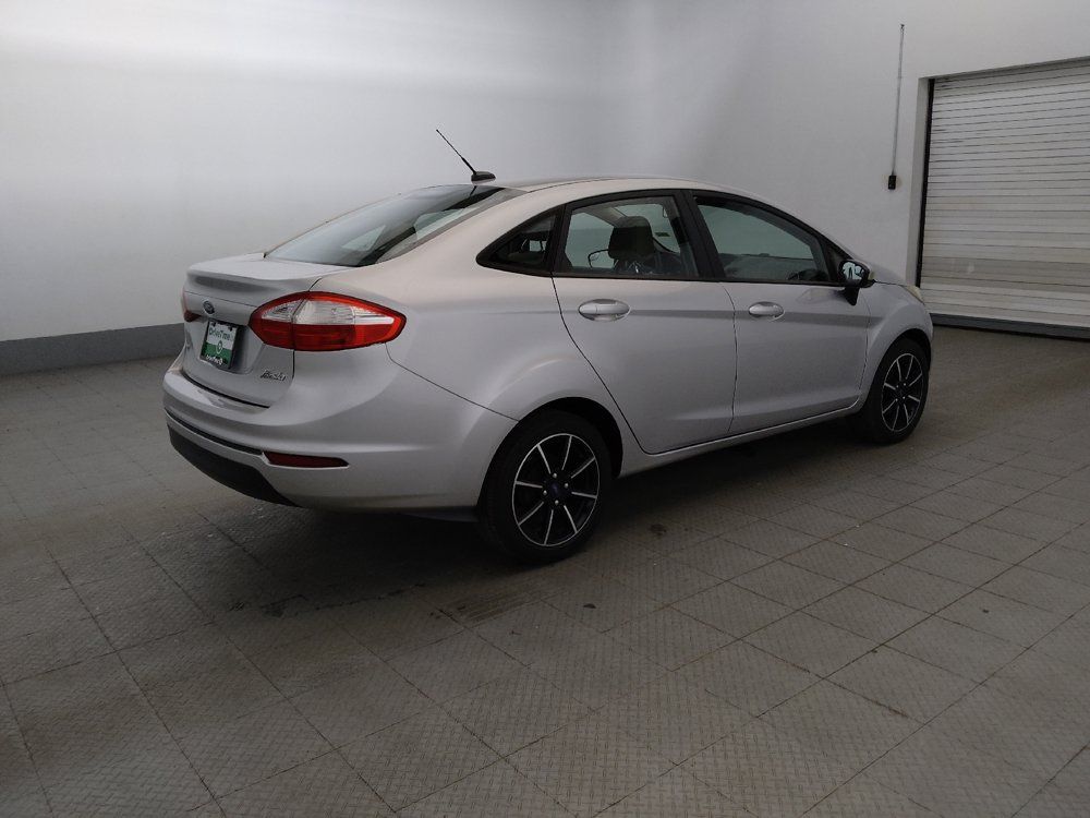Used 2018 Ford Fiesta SE w/ Cold Weather Package FWD image 10