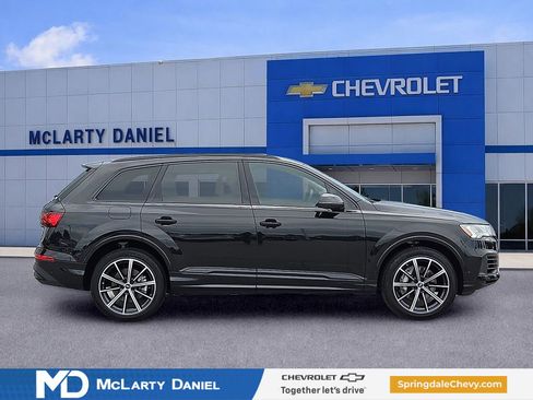Used 2023 Audi Q7 3.0T Premium Plus w/ Premium Plus Package AWD/4WD image 6