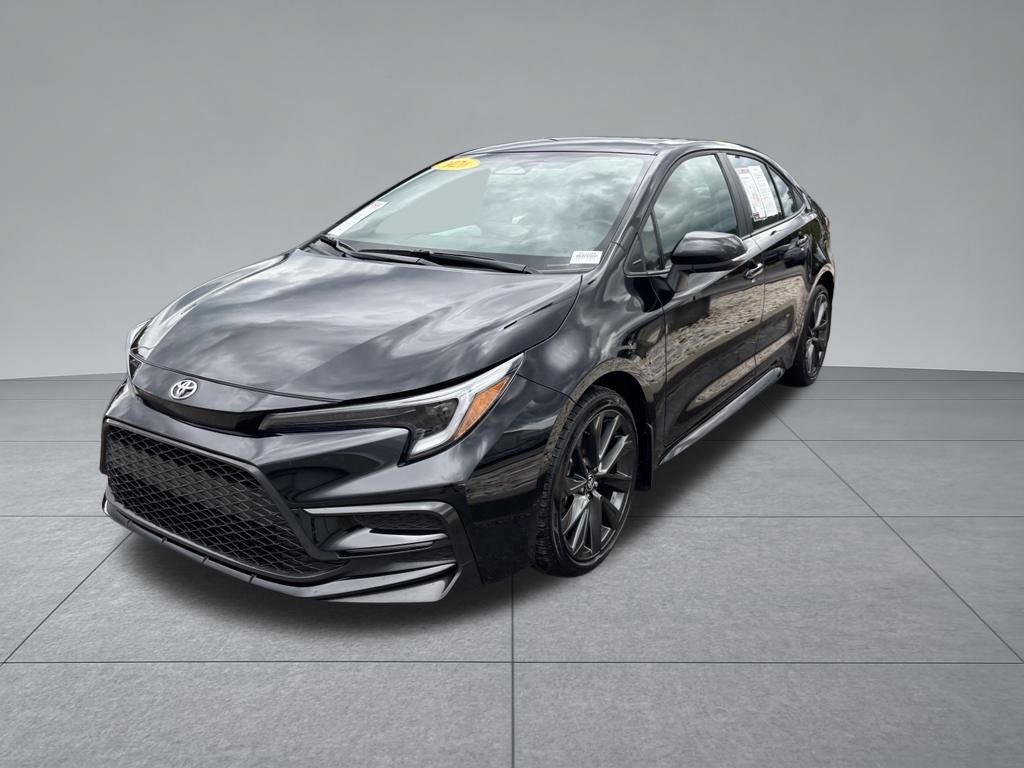 Used 2026 Toyota Corolla SE FWD image 2