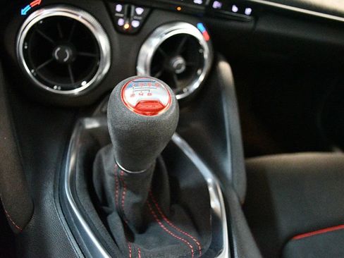 Used 2018 Chevrolet Camaro ZL1 RWD image 56