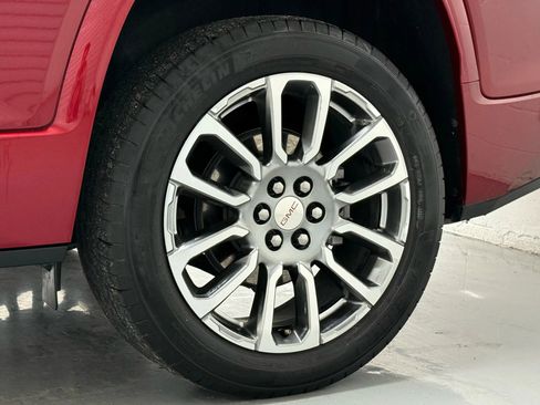 Used 2023 GMC Acadia Denali w/ Denali Ultimate Package image 47