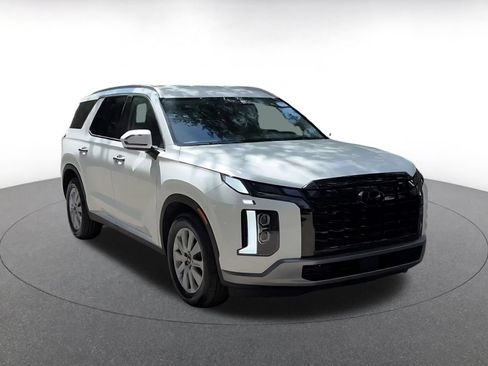 Used 2025 Hyundai Palisade SEL FWD image 3