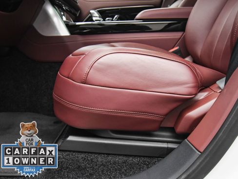 Used 2025 Land Rover Range Rover SE image 43