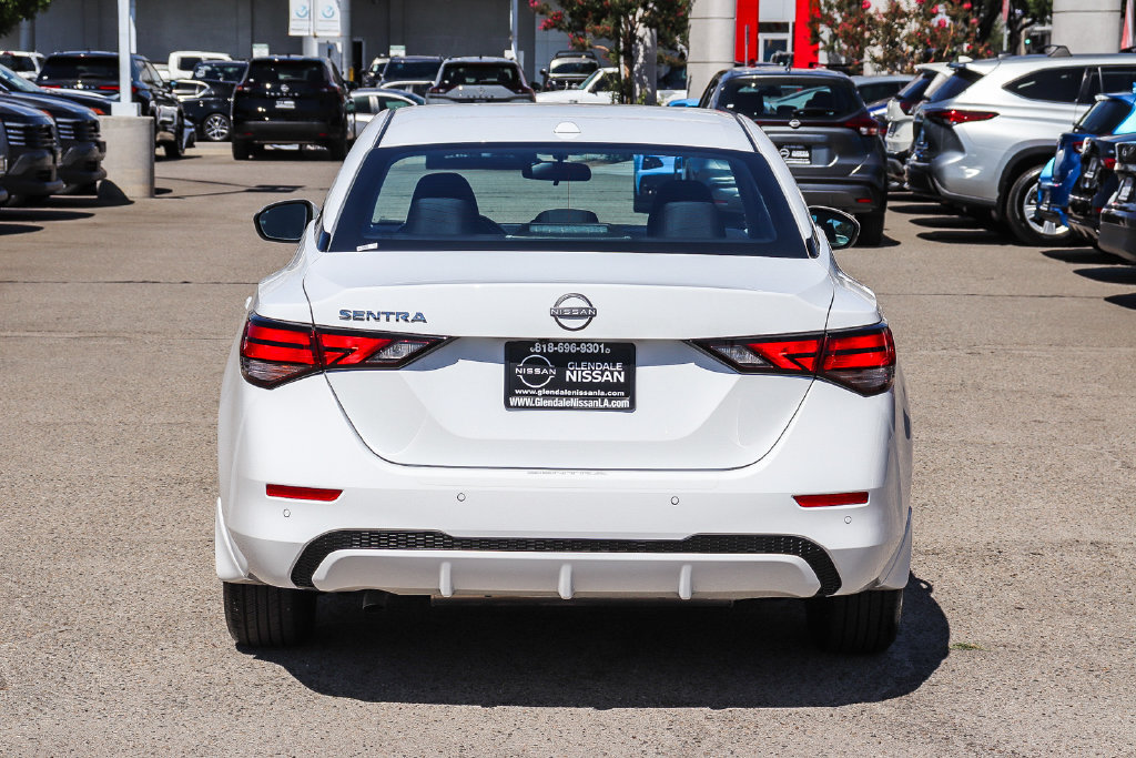 Certified 2025 Nissan Sentra SV FWD image 7