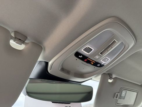 Certified 2025 Volvo XC60 B5 Plus image 28