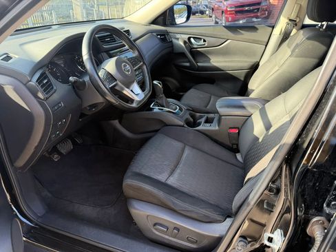Used 2018 Nissan Rogue SV FWD image 7