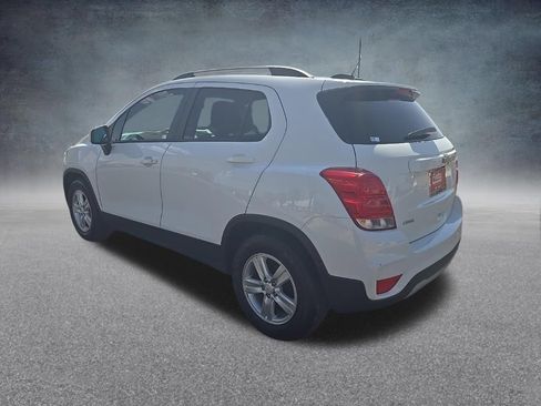 Certified 2021 Chevrolet Trax LT w/ LT Convenience Package FWD image 6