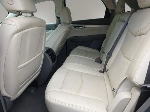 Used 2019 Cadillac XT5 Luxury AWD/4WD image 9