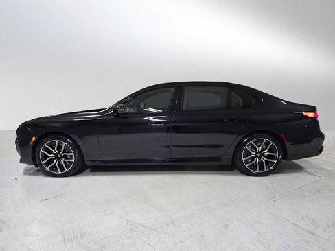 Used 2026 BMW 760i xDrive w/ Executive Package image 6