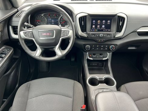 Used 2024 GMC Terrain SLE AWD/4WD image 2