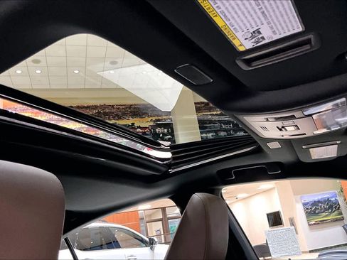 Used 2024 Lexus ES 350 w/ Premium Package image 13