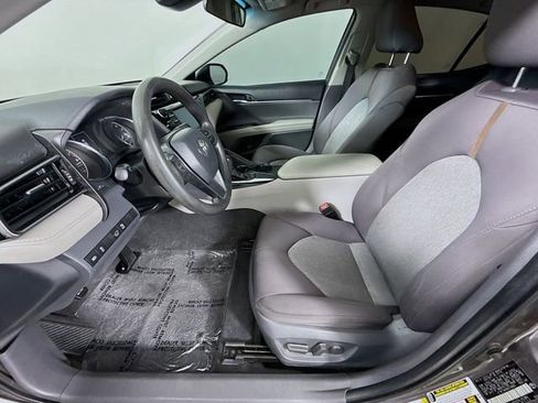 Certified 2019 Toyota Camry LE w/ Carpet Mat Package FWD image 21
