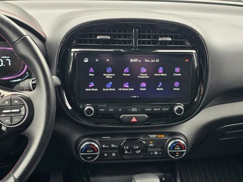 Used 2024 Kia Soul GT-Line FWD image 15