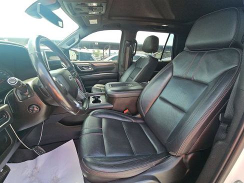 Used 2021 Chevrolet Tahoe RST w/ Luxury Package AWD/4WD image 3