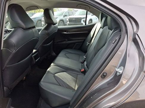 Used 2023 Toyota Camry SE FWD image 10