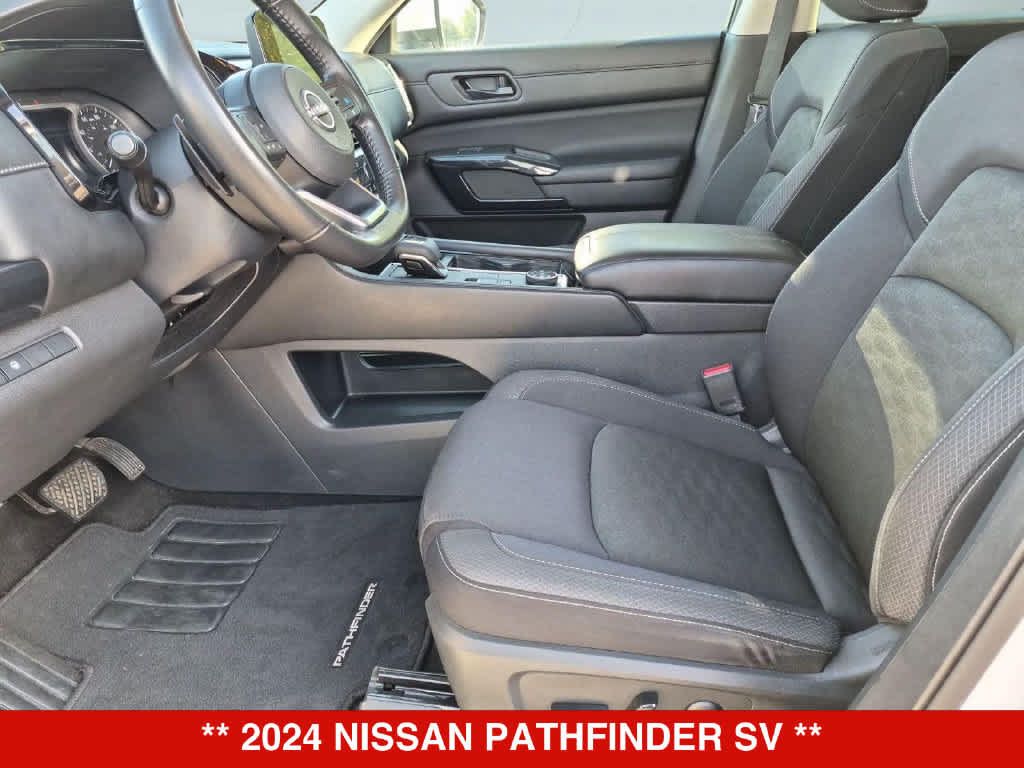 Used 2024 Nissan Pathfinder SV AWD/4WD image 16