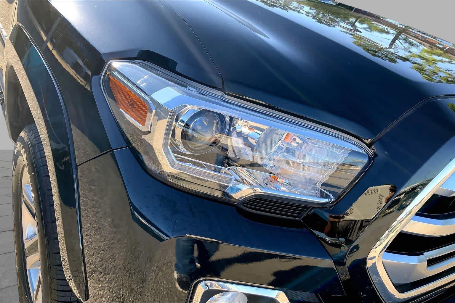 Used 2019 Toyota Tacoma Limited AWD/4WD image 28
