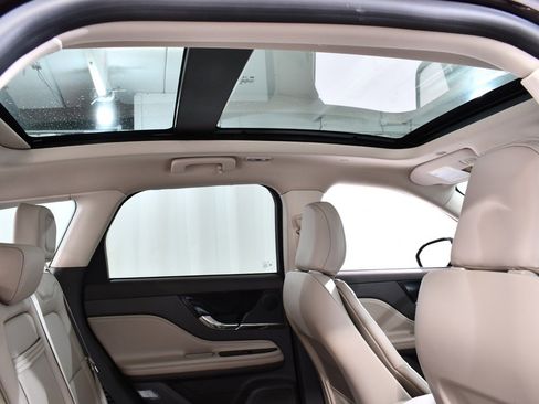 Used 2023 Lincoln Corsair AWD w/ Equipment Group 101A image 18