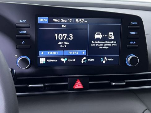 New 2025 Hyundai Elantra Blue image 24