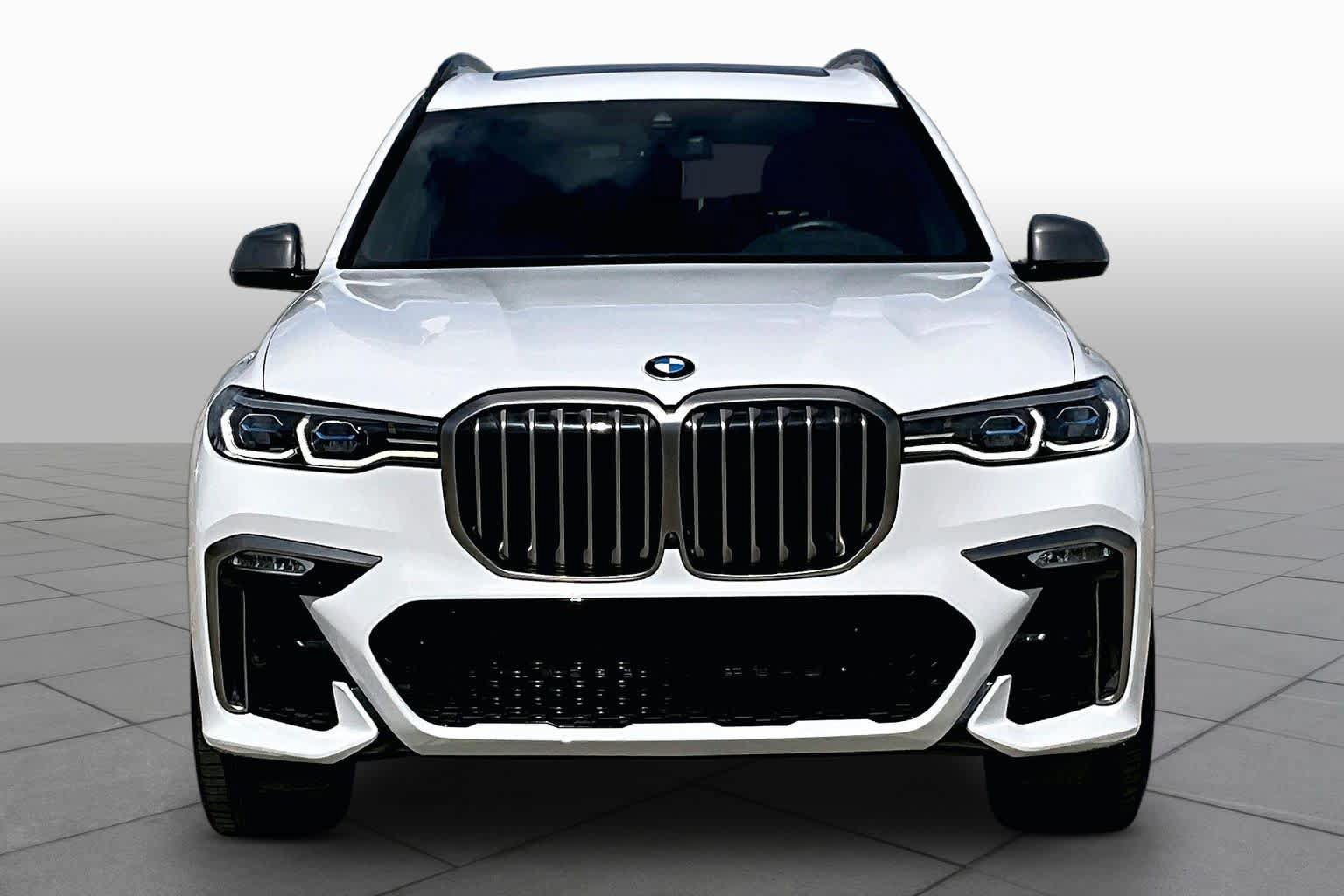 Used 2022 BMW X7 M50i w/ Cold Weather Package AWD/4WD image 3