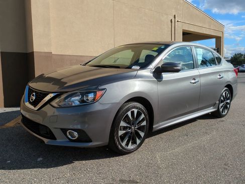 Used 2019 Nissan Sentra SR image 8